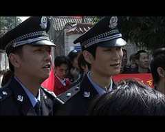 免费在线观看《小镇警官》